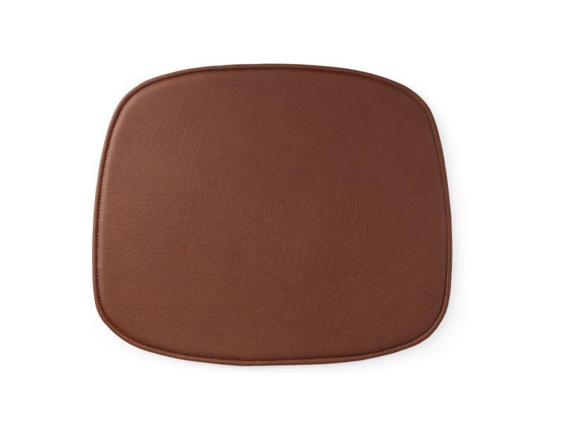 SEAT CUSHION FORM CHAIR