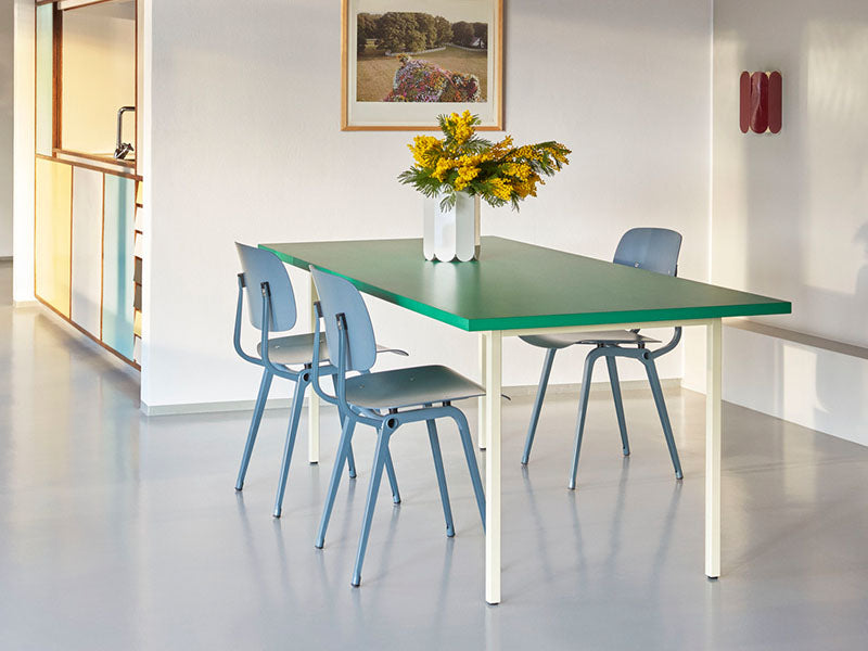 TWO-COLOUR TABLE