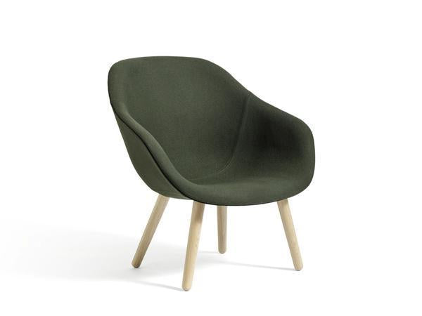 ABOUT A LOUNGE - AAL 82
