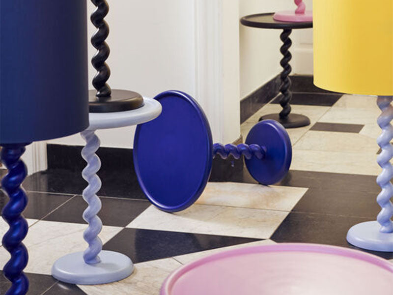 SIDE TABLE TWISTER