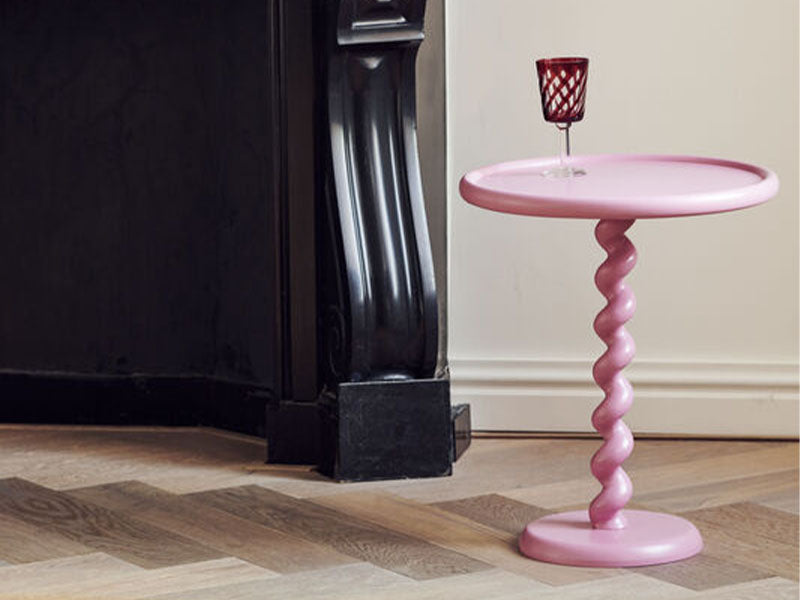 SIDE TABLE TWISTER