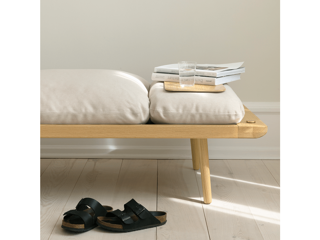 LOUNGE AROUND | DAYBED, HORIZONS